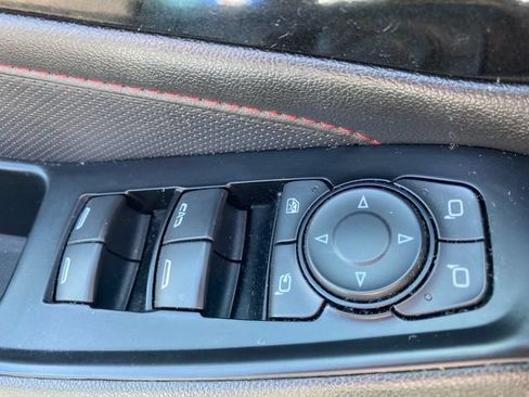 Used 2023 Chevrolet Traverse RS w/ LPO, Floor Liner Package FWD image 15