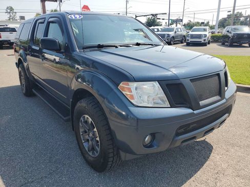 Used 2019 Nissan Frontier Desert Runner RWD image 8