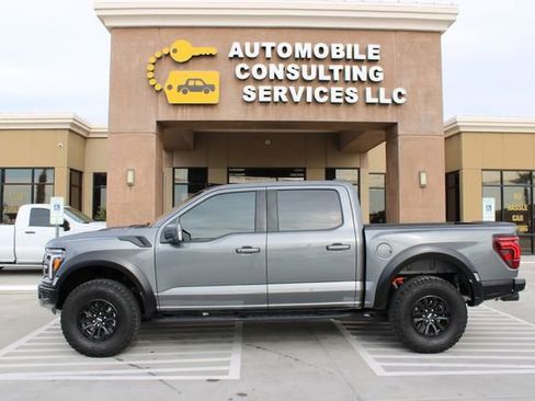 Used 2025 Ford F150 Raptor image 4