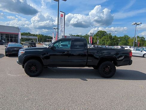 Certified 2022 Toyota Tacoma SR RWD image 6