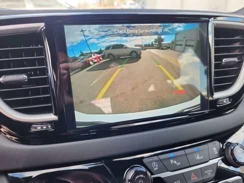 New 2026 Chrysler Voyager LX FWD image 17
