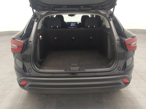 Used 2025 Chevrolet Trax LS FWD image 29