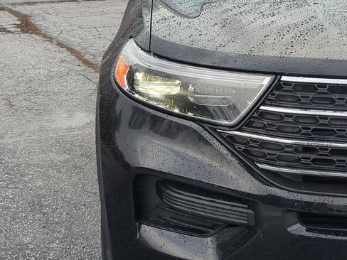 Certified 2022 Ford Explorer XLT image 8