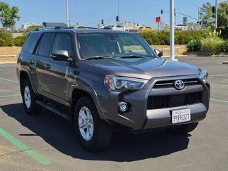 Used 2021 Toyota 4Runner SR5 Premium w/ Moonroof Package RWD video 3