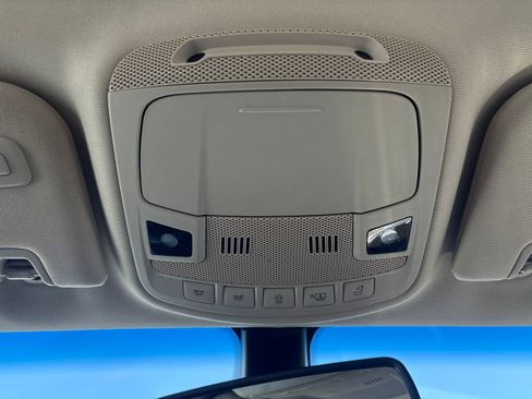 Used 2018 Lincoln Continental Reserve w/ Continental Climate Package image 21