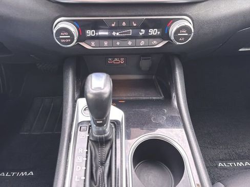 Used 2020 Nissan Altima 2.5 SV image 17