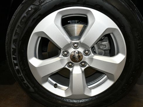 Used 2019 Jeep Compass Latitude w/ Popular Equipment Group image 66