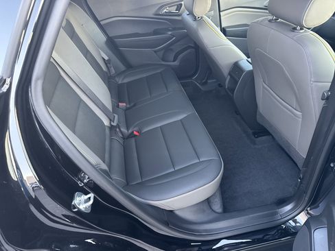 Used 2025 Chevrolet Trax ACTIV image 19