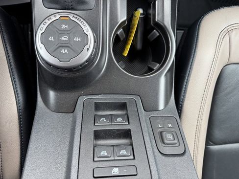 Used 2021 Ford Bronco Wildtrak image 31