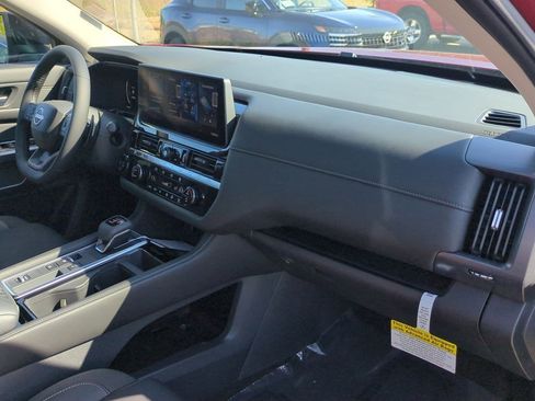 New 2026 Nissan Pathfinder SL FWD image 40