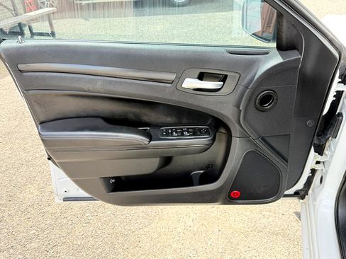Used 2013 Chrysler 300 S image 16