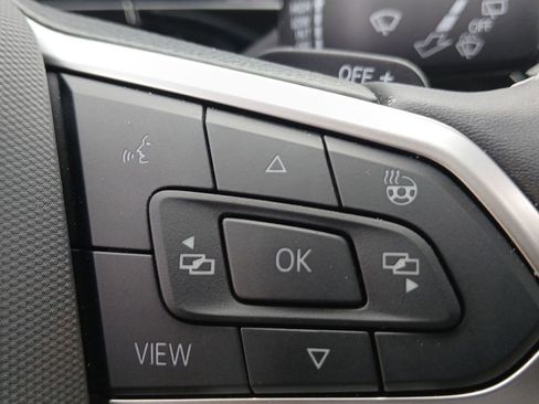 Used 2024 Volkswagen Atlas SE image 18