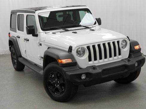 Certified 2022 Jeep Wrangler Unlimited Sport image 9