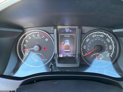 Used 2023 Toyota Tacoma SR image 5