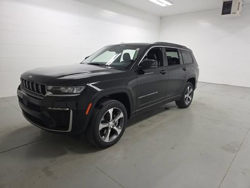 New 2026 Jeep Grand Cherokee L Limited AWD/4WD image 3