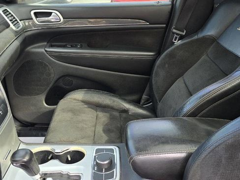 Used 2012 Jeep Grand Cherokee SRT8 w/ Luxury Group II image 20