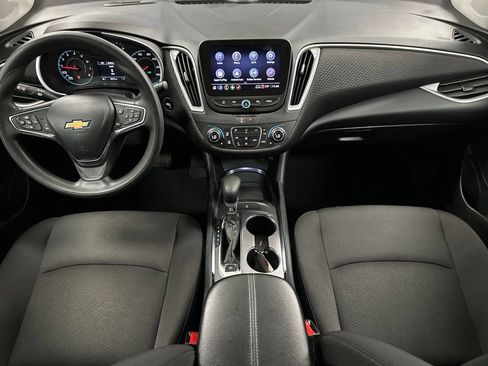 Used 2023 Chevrolet Malibu LT FWD image 3