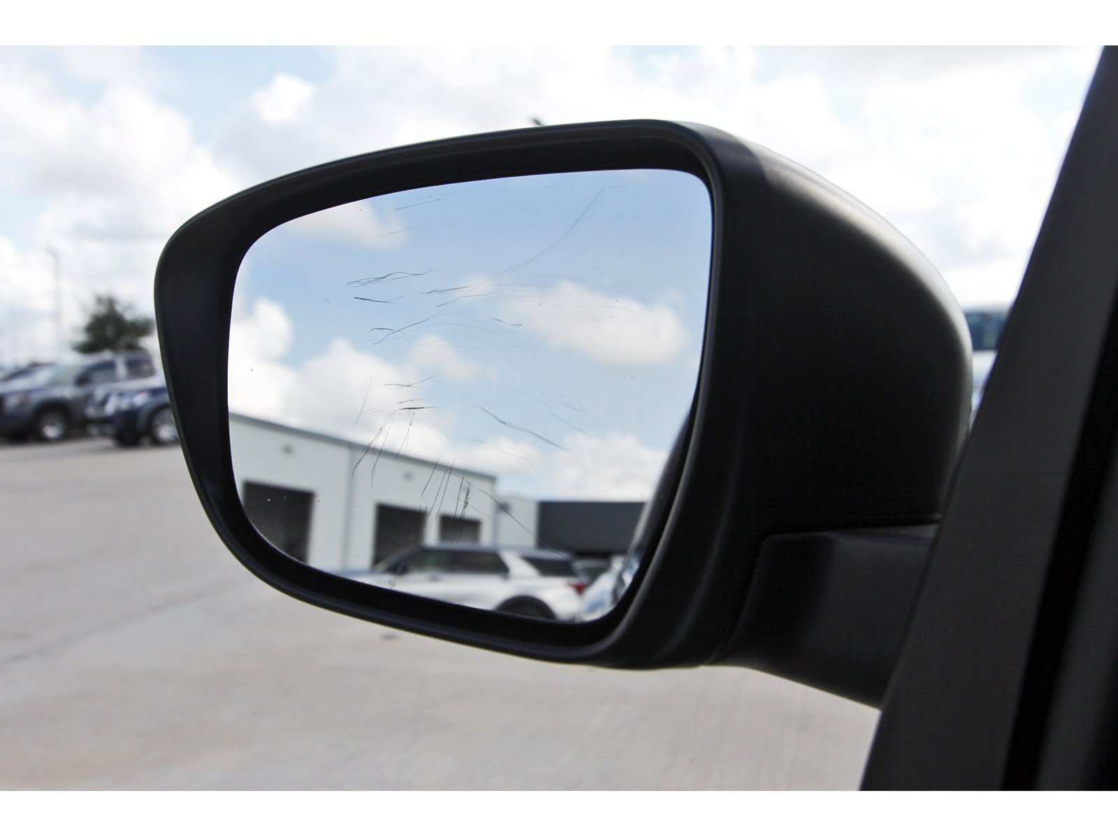 Certified 2024 Nissan Frontier SV RWD image 11