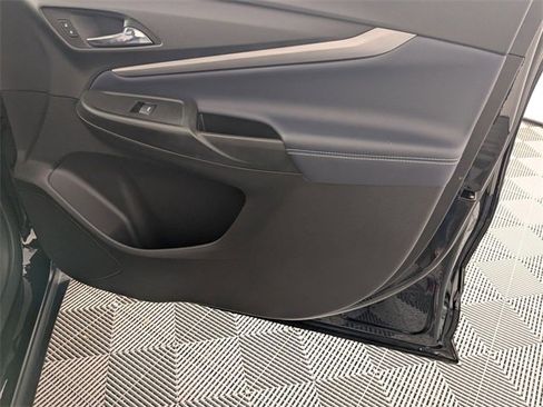 Certified 2023 Chevrolet Bolt EUV LT w/ Convenience Package image 33
