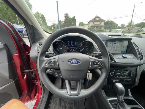Used 2017 Ford Escape SE w/ Equipment Group 201A AWD/4WD image 19