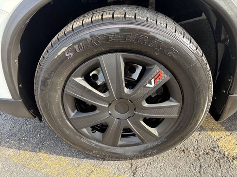 Used 2020 Nissan Rogue S AWD/4WD image 30