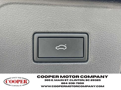 Used 2023 Volkswagen Atlas SE w/ Panoramic Sunroof Package image 19