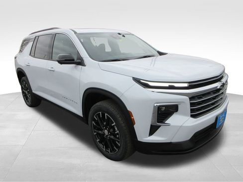 New 2026 Chevrolet Traverse LT w/ Sun and Wheel Package AWD/4WD image 7