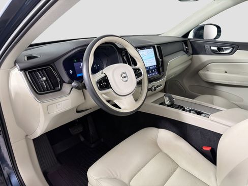 Certified 2023 Volvo XC60 B5 Plus w/ Climate Package AWD/4WD image 10