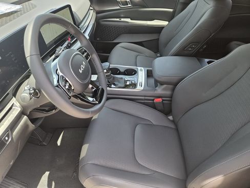 New 2026 Kia Carnival SX Prestige FWD image 9