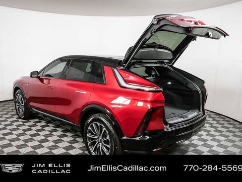 New 2026 Cadillac Lyriq Sport AWD/4WD image 34