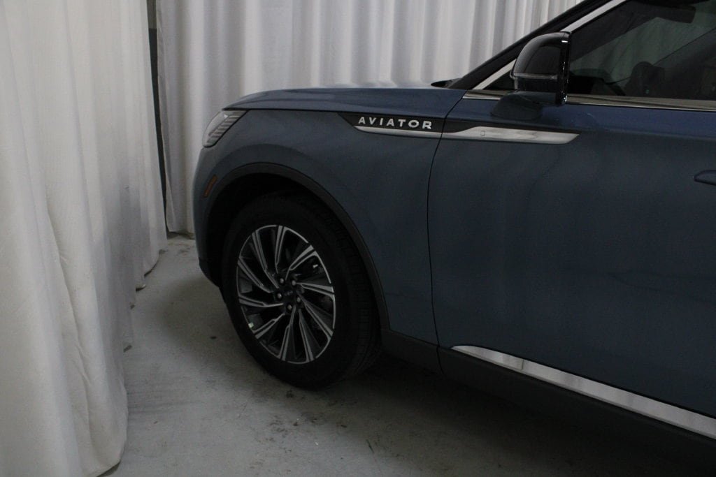 New 2027 Lincoln Aviator AWD image 29