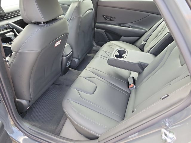 New 2026 Hyundai Elantra SEL Sport FWD image 26