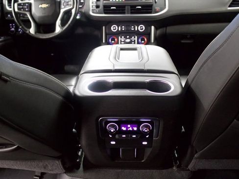 Used 2021 Chevrolet Suburban Premier image 8
