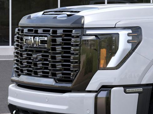 New 2025 GMC Sierra 2500 Denali Ultimate image 14