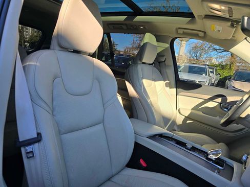 Used 2023 Volvo XC90 T8 Ultimate w/ Protection Package Premier image 11