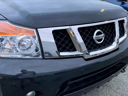 Used 2014 Nissan Armada Platinum w/ Platinum Reserve Package image 28