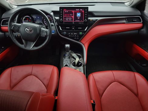 Used 2023 Toyota Camry XSE w/ Navigation Package image 10