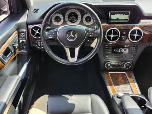 Used 2015 Mercedes-Benz GLK 350 2WD image 4