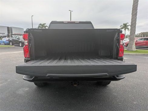 Used 2023 Chevrolet Silverado 1500 Custom image 16