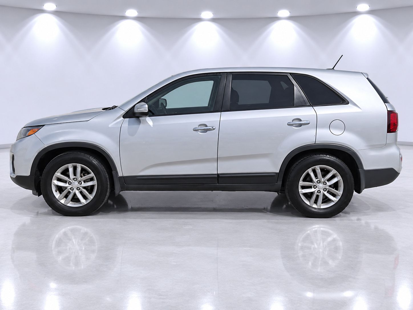 Used 2014 Kia Sorento LX FWD image 4