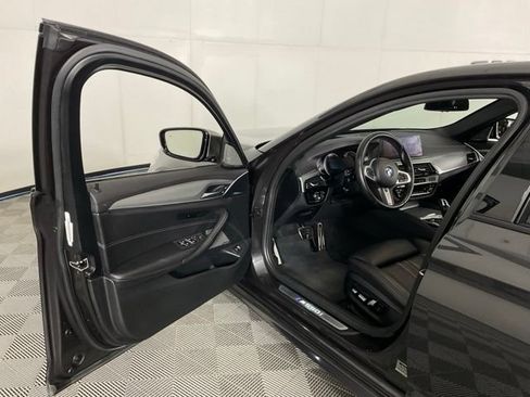 Used 2018 BMW M550i xDrive AWD/4WD image 28