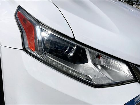 Used 2019 Chevrolet Traverse LS w/ LPO, Floor Liner Package image 29