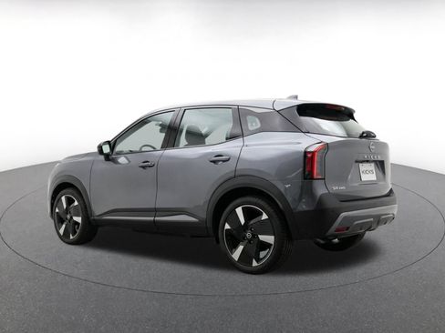 Used 2026 Nissan Kicks SR AWD/4WD image 5