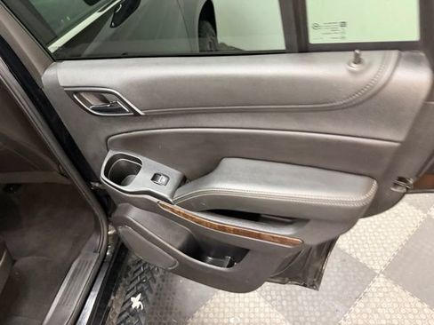 Used 2020 Chevrolet Tahoe LT AWD/4WD image 46