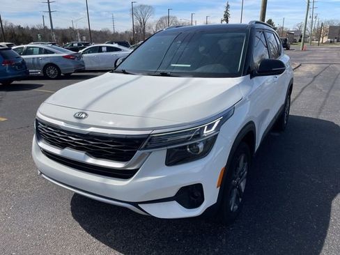Used 2021 Kia Seltos S image 1