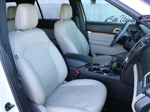 Used 2018 Ford Explorer Limited w/ Equipment Group 301A image 11