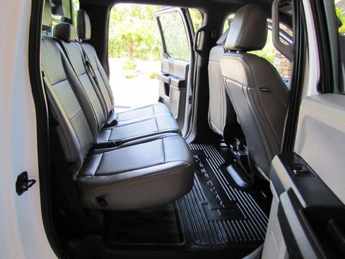 Used 2022 Ford F250 XL w/ Power Equipment Group AWD/4WD image 18