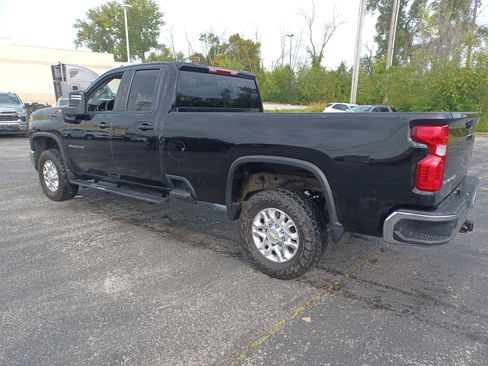 Used 2024 Chevrolet Silverado 2500 LT w/ Convenience Package AWD/4WD image 6