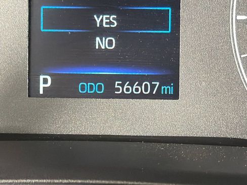 Used 2024 Toyota Corolla Cross SE image 27