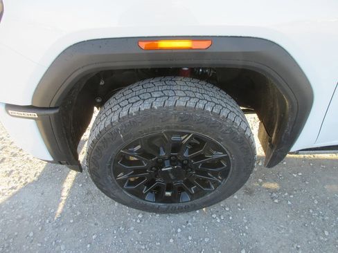 New 2026 GMC Sierra 2500 Denali Ultimate image 13